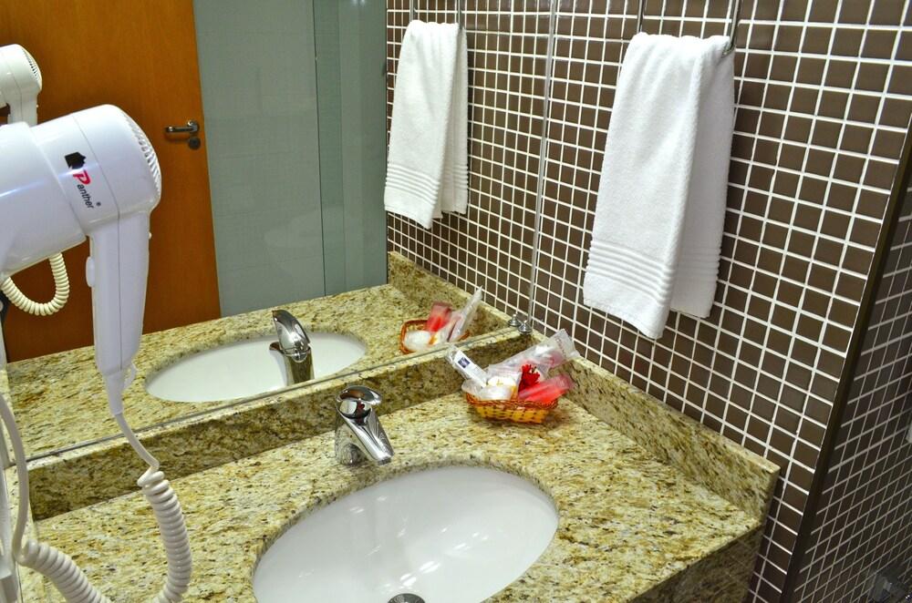 מרינגה Hotel Thomasi Express מראה חיצוני תמונה